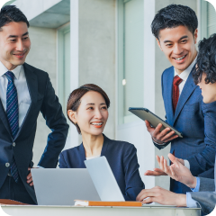 業界に合わせる